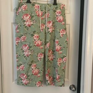 LAUREN BY RALPH LAUREN 16W GREEN & PINK FLORAL CAPRI PANTS